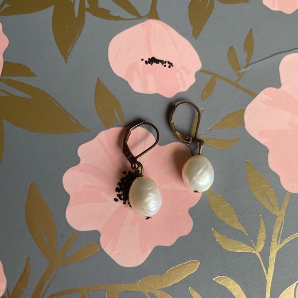 Genuine Freshwater Pearls Earrings - Picture 4 of 5